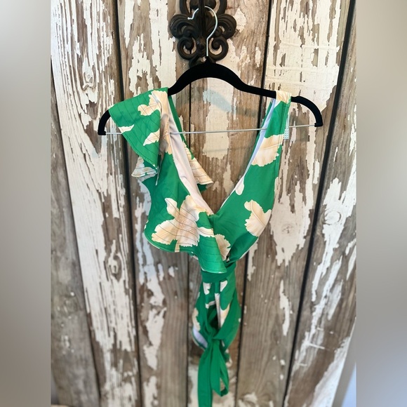 One Piece Green & Tan Ruffle Shoulder tie swimsuit size medium floral print NWOT - Picture 4 of 10
